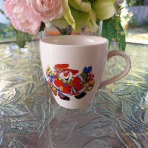 Royal Norfolk coffie/tea cup.  Holiday Themed White and Red Mug for Dining